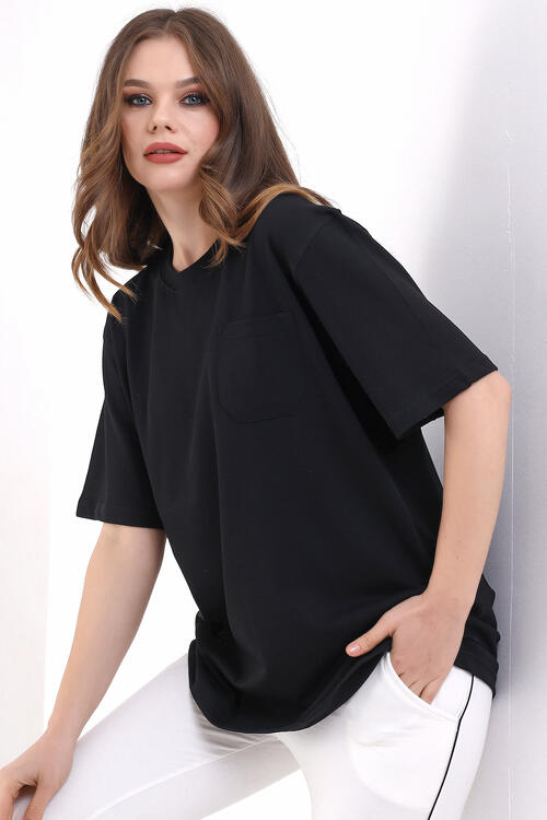 Черная футболка унисекс с круглым вырезом и короткими рукавами