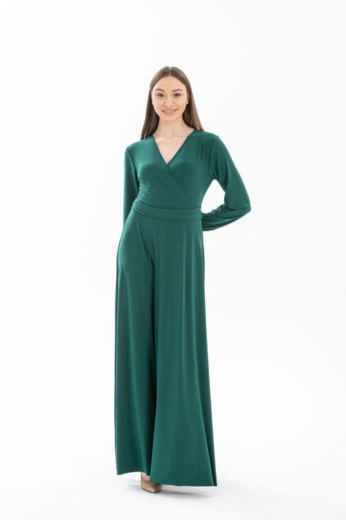 فستان طويل لون اخضر برقبة على شكل V